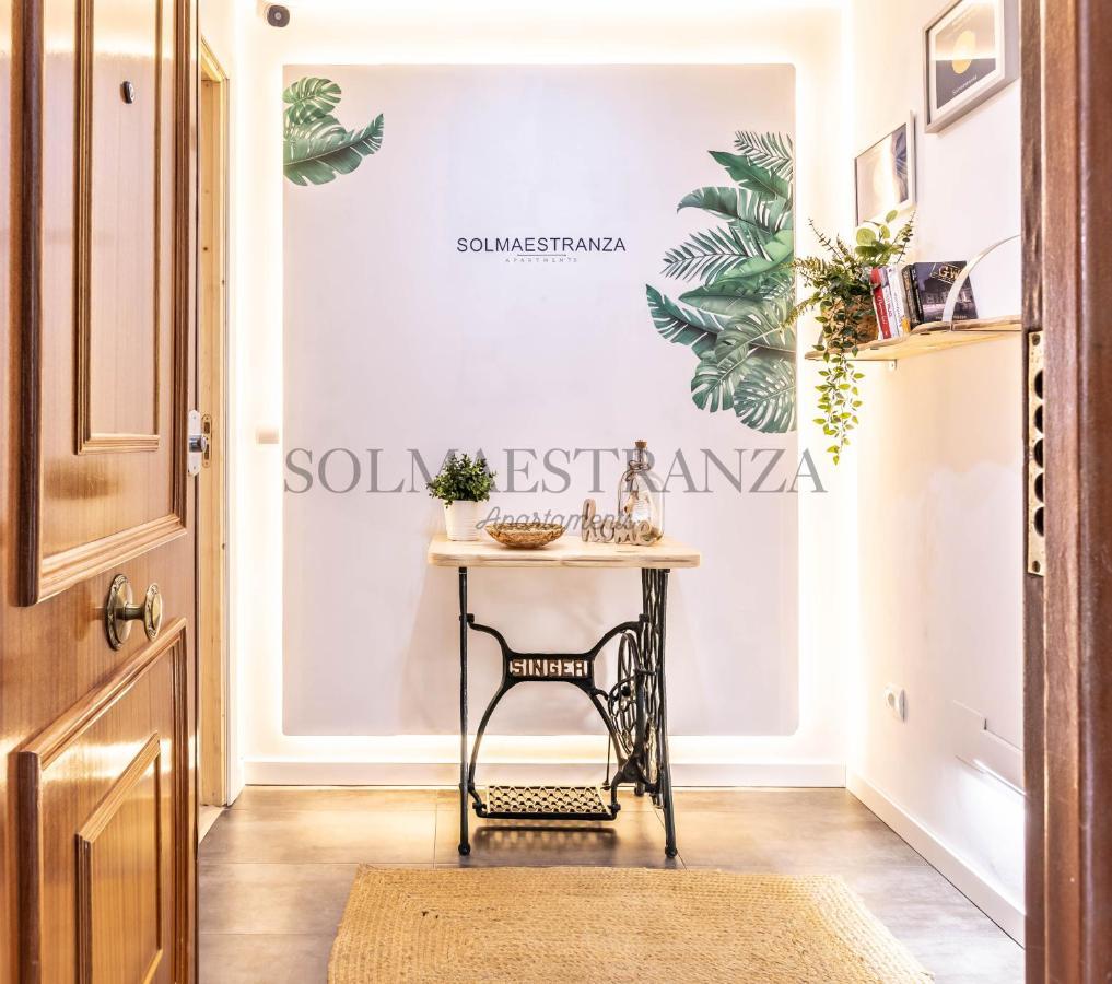 Blue & Red By Sol Maestranza Apartment Malaga Ngoại thất bức ảnh