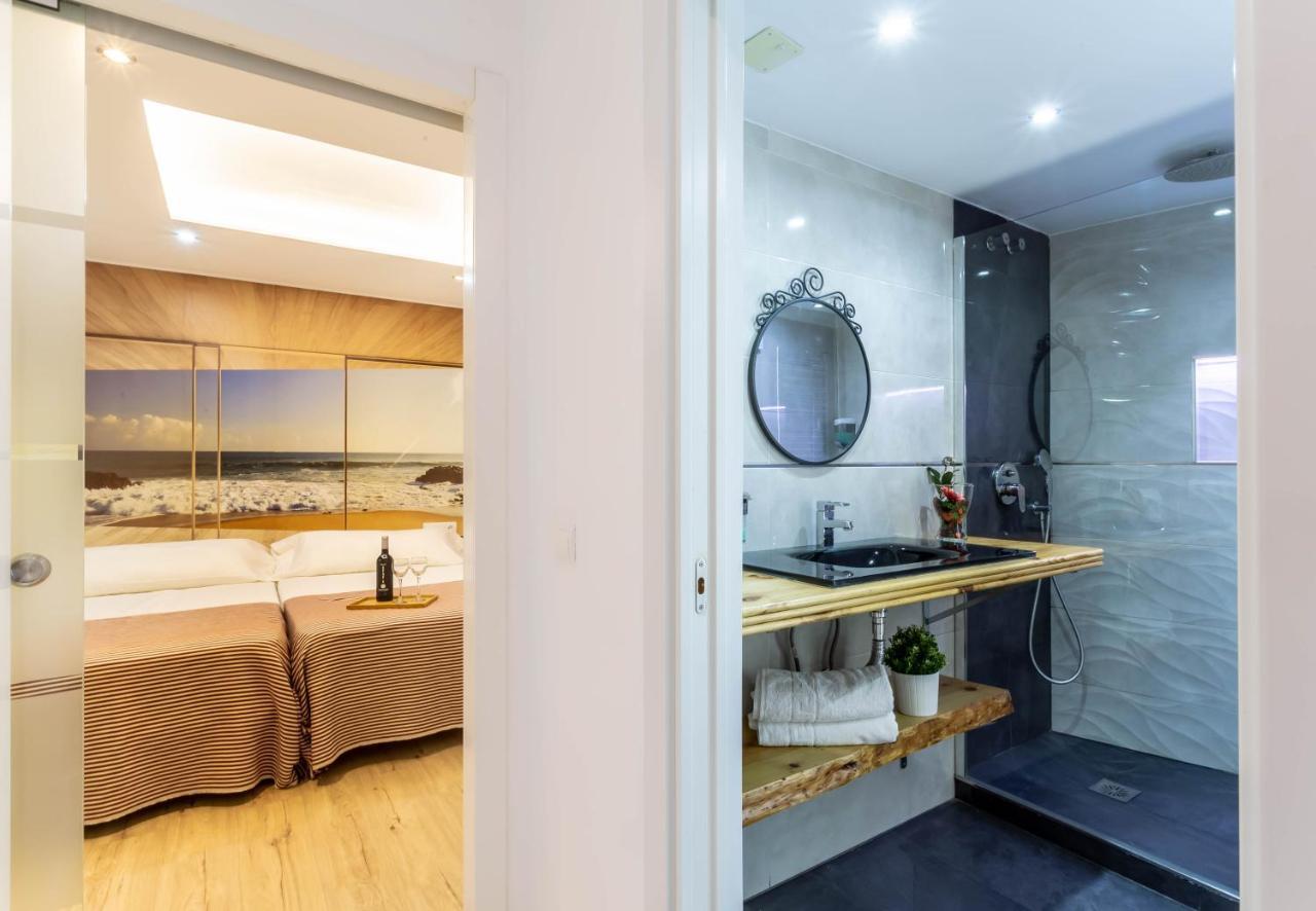 Blue & Red By Sol Maestranza Apartment Malaga Ngoại thất bức ảnh